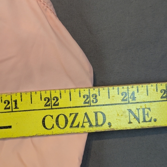 Columbia XL Light Peach Windbreaker In Pristine Condition Very Lightweight - Picture 13 of 14